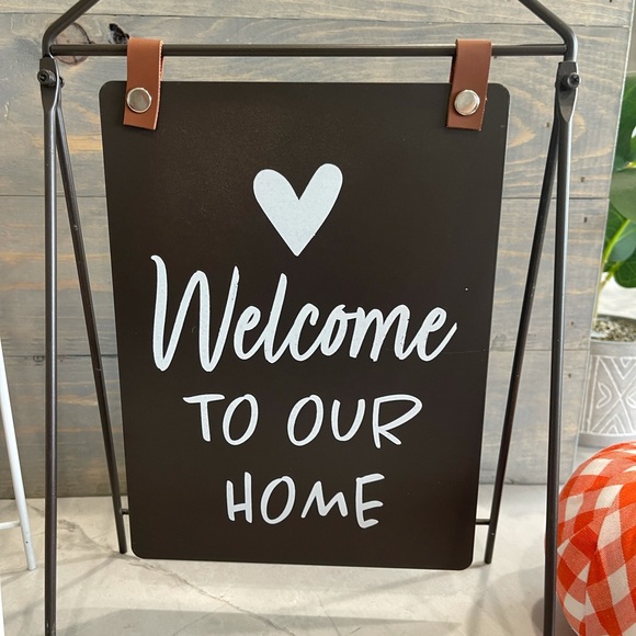 - 2 pack of Fall Reversible signs- home decor - Picture 8 of 12